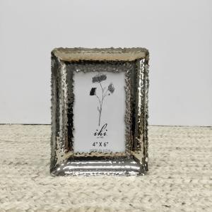 SILVER HAMMERED & WAVY SS PHOTO FRAME    4 x 6