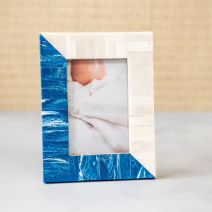Black & White Photo Frame