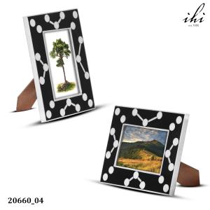 Black & White Photo Frame